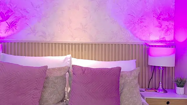 ValeriaMonet online show from 04/16/26, 09:39