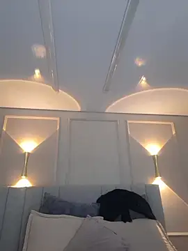 Snapshot of annie__20 chatting on 11/22/25, 12:04 annie 20 online show from 11/22/25, 12:04