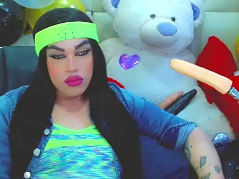 Snapshot of NharaBigCock chatting on 02/11/26, 06:35 NharaBigCock online show from 02/11/26, 06:35