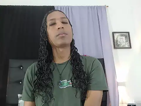 MiaCoock online show from 11/22/25, 12:26