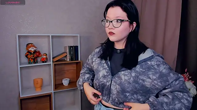 Snapshot of TishaFlaharty chatting on 11/05/25, 01:33 TishaFlaharty online show from 11/05/25, 01:33