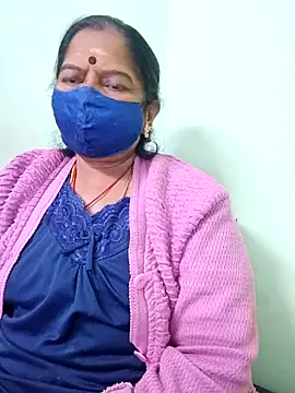 Snapshot of savithasree chatting on 12/15/25, 05:39 savithasree online show from 12/15/25, 05:39