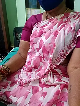 Snapshot of savithasree chatting on 12/18/25, 10:27 savithasree online show from 12/18/25, 10:27