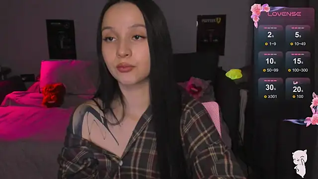 Snapshot of BabyMooon chatting on 12/15/25, 05:17 BabyMooon online show from 12/15/25, 05:17