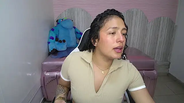 Snapshot of tamara_brown_t chatting on 11/10/25, 07:35 tamara brown t online show from 11/10/25, 07:35