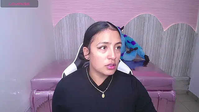 Snapshot of tamara_brown_t chatting on 11/15/25, 02:53 tamara brown t online show from 11/15/25, 02:53