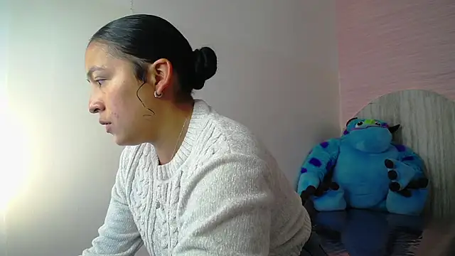 Snapshot of tamara_brown_t chatting on 11/25/25, 02:55 tamara brown t online show from 11/25/25, 02:55