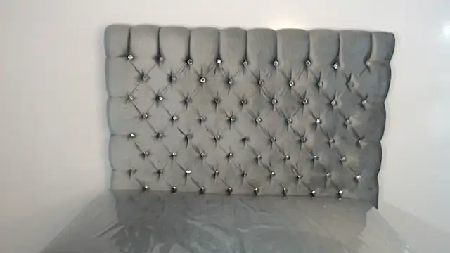 Snapshot of tamara_brown_t chatting on 12/15/25, 08:02 tamara brown t online show from 12/15/25, 08:02