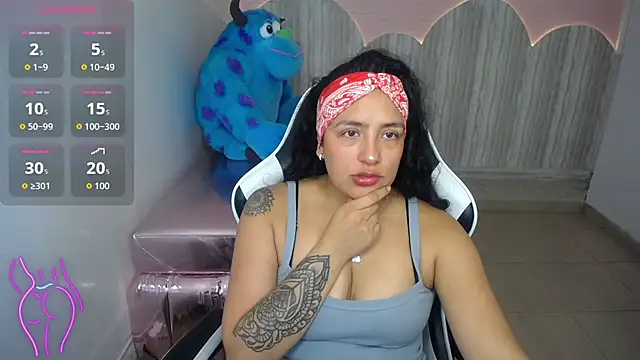 Snapshot of tamara_brown_t chatting on 12/18/25, 02:50 tamara brown t online show from 12/18/25, 02:50