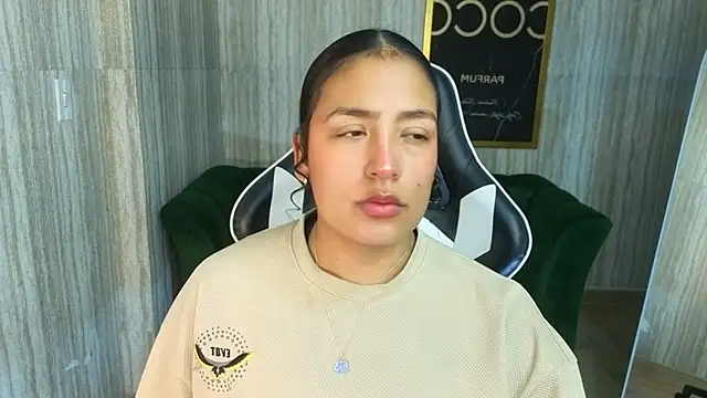 Snapshot of tamara_brown_t chatting on 12/20/25, 03:02 tamara brown t online show from 12/20/25, 03:02