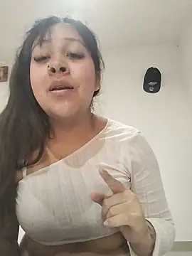 Snapshot of sweety_sophie chatting on 11/11/25, 03:34 sweety sophie online show from 11/11/25, 03:34