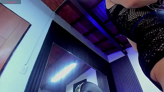 Caitlyn-Joness  online show from 03/31/26, 07:58