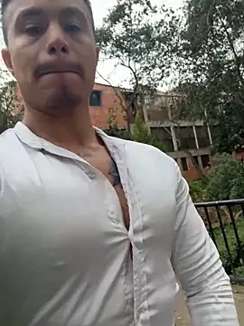 Snapshot of RaySullivan chatting on 11/12/25, 07:57 RaySullivan online show from 11/12/25, 07:57