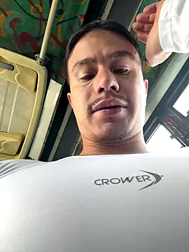 Snapshot of RaySullivan chatting on 11/29/25, 03:26 RaySullivan online show from 11/29/25, 03:26