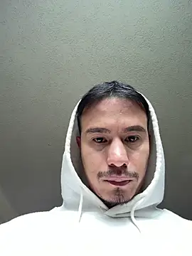 Snapshot of RaySullivan chatting on 12/20/25, 01:18 RaySullivan online show from 12/20/25, 01:18