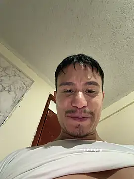 Snapshot of RaySullivan chatting on 12/21/25, 01:24 RaySullivan online show from 12/21/25, 01:24