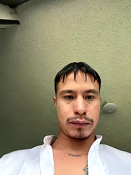 Snapshot of RaySullivan chatting on 12/21/25, 04:25 RaySullivan online show from 12/21/25, 04:25