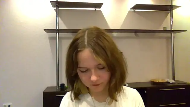 Snapshot of AlissaGerardo chatting on 11/07/25, 12:05 AlissaGerardo online show from 11/07/25, 12:05