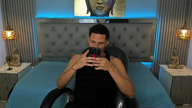 Snapshot of Liams18 chatting on 05/30/26, 03:36 Liams18 online show from 05/30/26, 03:36