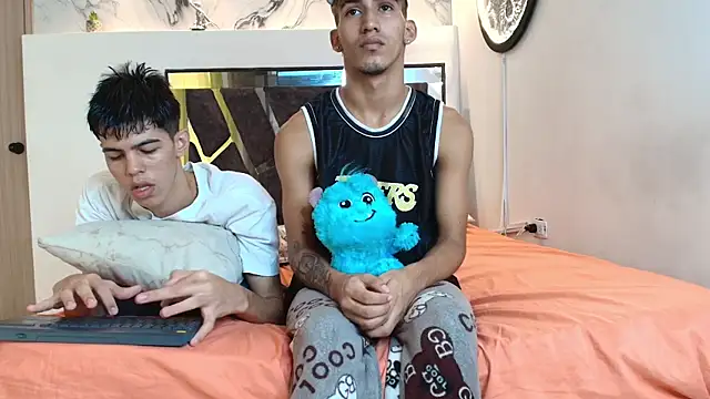 Snapshot of IMPERIO_ROMANO chatting on 11/17/25, 07:19 IMPERIO ROMANO online show from 11/17/25, 07:19