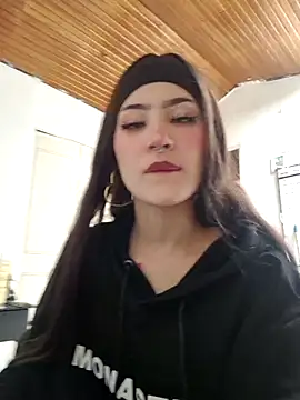 Celeste Moretti online show from 11/25/25, 01:00