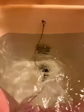 Snapshot of houkeiboy78 chatting on 12/18/25, 10:54 houkeiboy78 online show from 12/18/25, 10:54