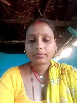 Snapshot of MiniBeast_2 chatting on 11/08/25, 04:45 MiniBeast 2 online show from 11/08/25, 04:45