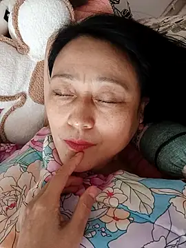 Snapshot of meiNv79 chatting on 12/05/25, 07:50 meiNv79 online show from 12/05/25, 07:50