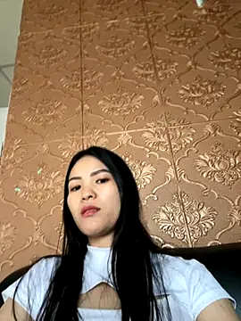 Snapshot of Beolulu chatting on 11/08/25, 05:18 Beolulu online show from 11/08/25, 05:18