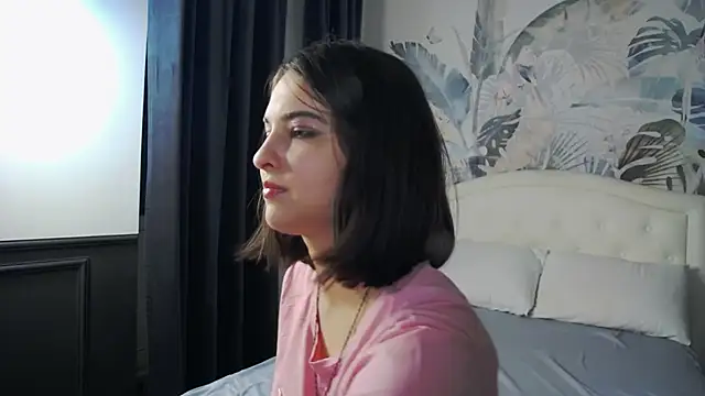 Snapshot of Ruby_de_Cherry chatting on 11/06/25, 08:04 Ruby de Cherry online show from 11/06/25, 08:04