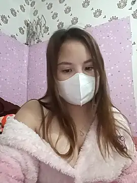 linh-xinh18 online show from 11/20/25, 05:40