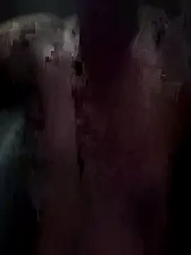 Snapshot of Ferni1410 chatting on 12/17/25, 05:52 Ferni1410 online show from 12/17/25, 05:52