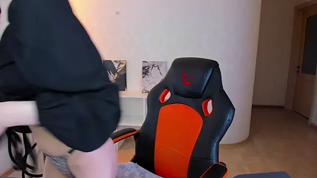 Twin kies online show from 02/22/26, 10:19