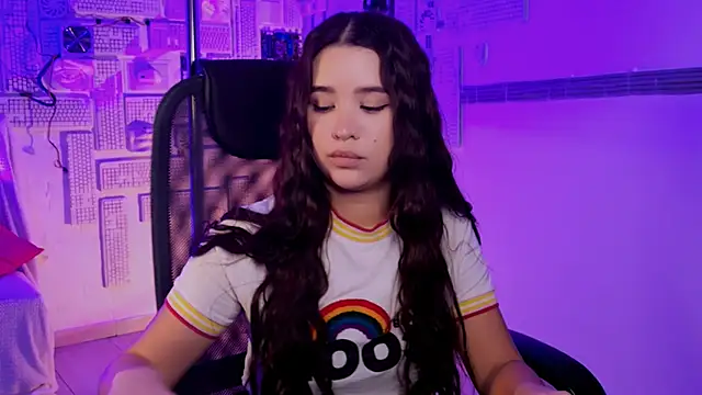 AnnaGarcias  online show from 11/06/25, 01:01