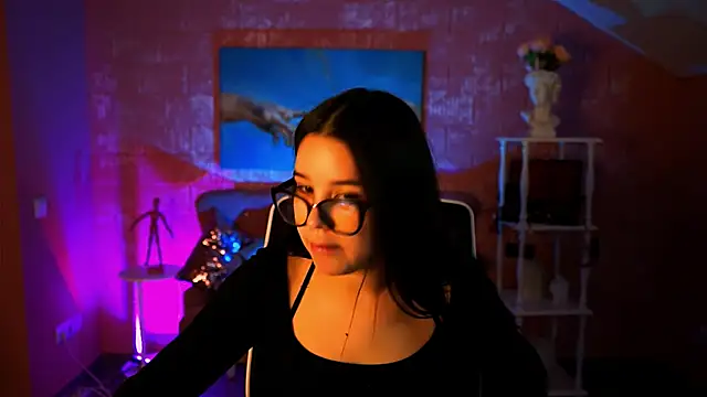 AnnaGarcias  online show from 11/30/25, 12:09