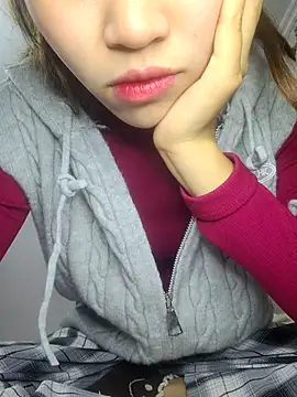 Snapshot of Liner_min chatting on 11/13/25, 12:42 Liner min online show from 11/13/25, 12:42