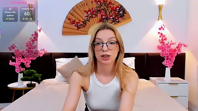 CindyMoriLove online show from 01/16/26, 02:43