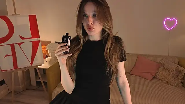 Snapshot of eirakiliana chatting on 11/18/25, 06:40 eirakiliana online show from 11/18/25, 06:40