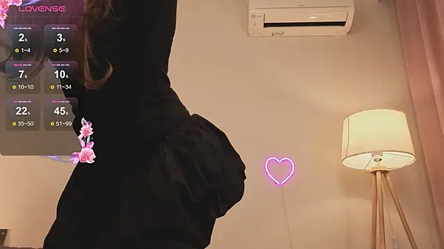 Snapshot of eirakiliana chatting on 11/28/25, 06:27 eirakiliana online show from 11/28/25, 06:27