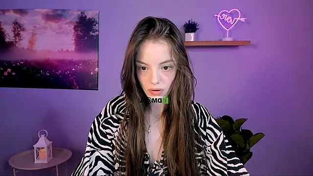 mia starrr  online show from 11/25/25, 09:53