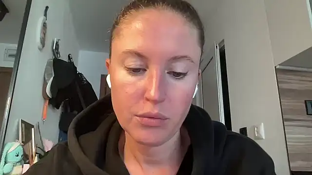 Ameli8 online show from 11/23/25, 02:06