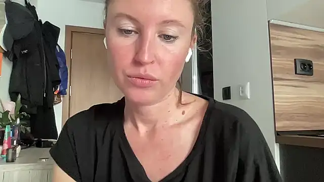 Ameli8 online show from 11/30/25, 11:36