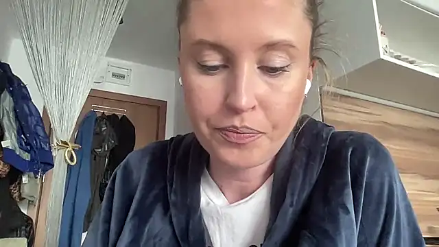 Ameli8 online show from 04/16/26, 12:17