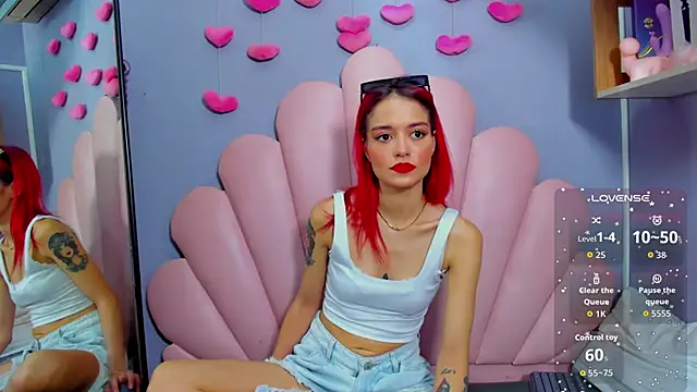 Snapshot of luci_miller chatting on 01/17/26, 01:43 luci miller online show from 01/17/26, 01:43