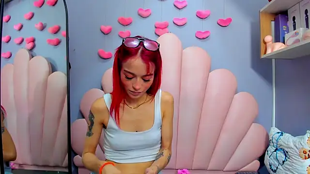 luci miller online show from 04/17/26, 03:09