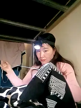 Snapshot of Helen_kelly chatting on 12/20/25, 05:36 Helen kelly online show from 12/20/25, 05:36