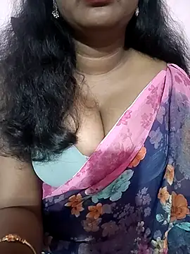 Snapshot of Keerthee_ chatting on 11/14/25, 05:44 Keerthee online show from 11/14/25, 05:44