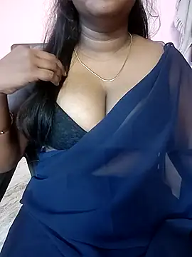 Snapshot of Keerthee_ chatting on 12/04/25, 07:06 Keerthee online show from 12/04/25, 07:06