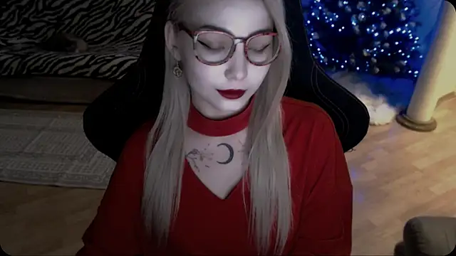 Snapshot of fromsun_forsoul777 chatting on 12/18/25, 12:00 fromsun forsoul777 online show from 12/18/25, 12:00