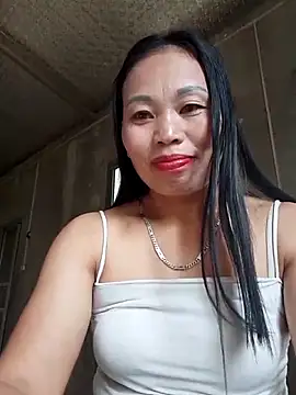 Snapshot of Karen_china chatting on 11/15/25, 02:42 Karen china online show from 11/15/25, 02:42